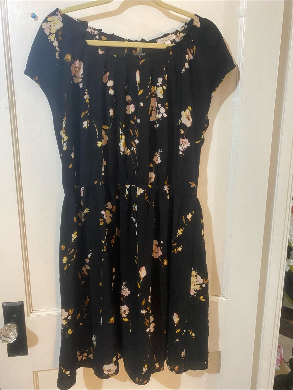 LC Lauren Conrad Black Floral Cap-Sleeve Tie-Neck Dress - Picture 1 of 6